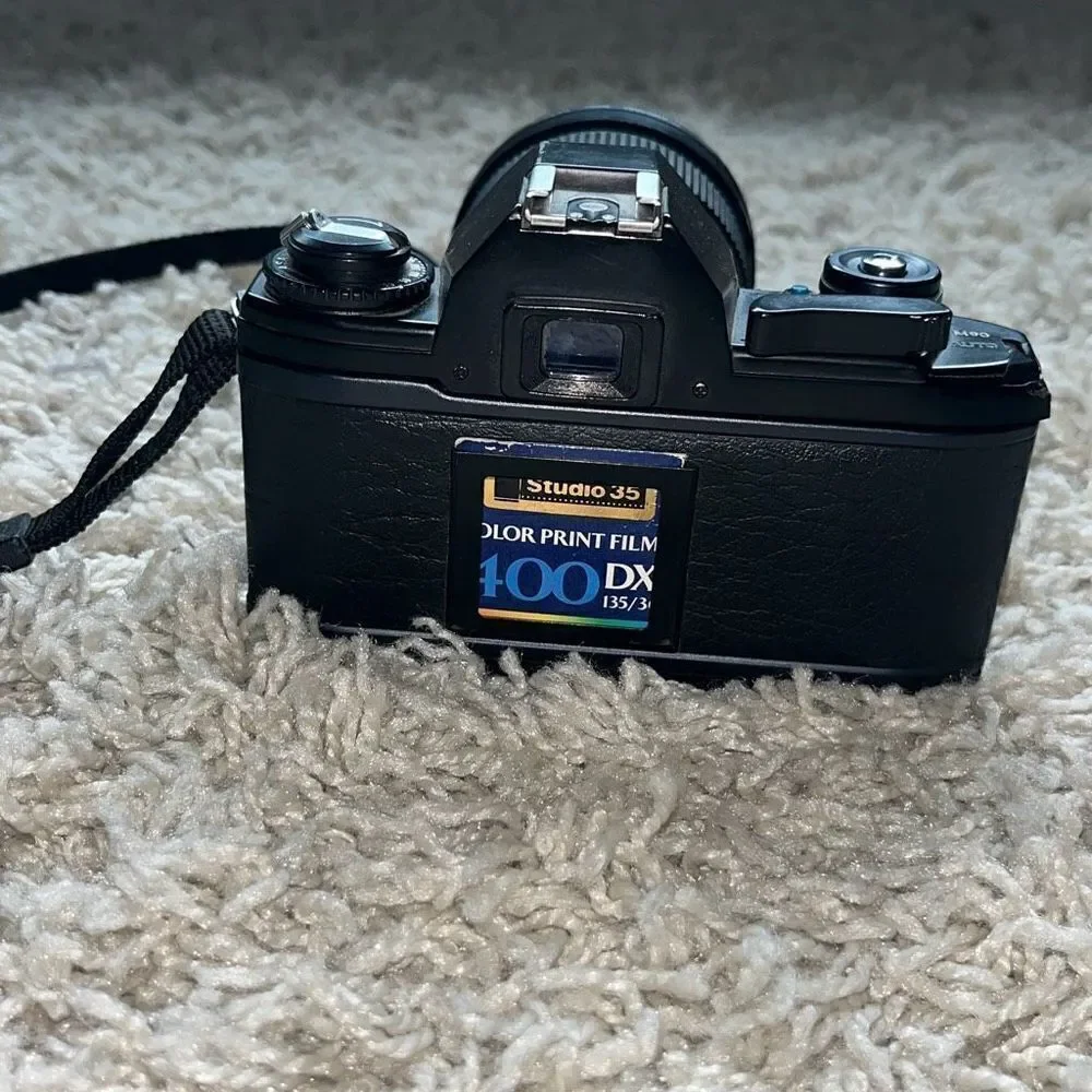 Vintage Nikon EM, interchangeable lenses, 35mm Single SLR F = 28–70 MM Marco Len